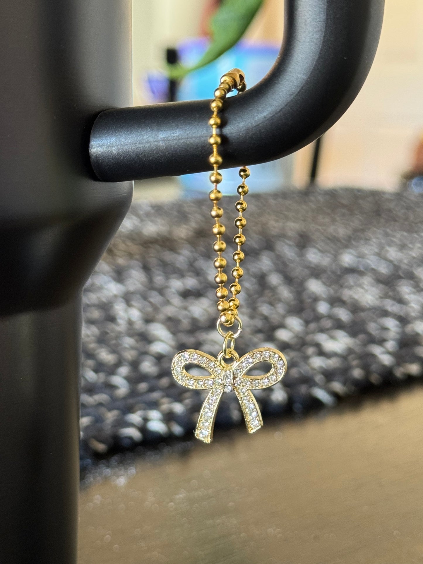 Gold Bow | Charm